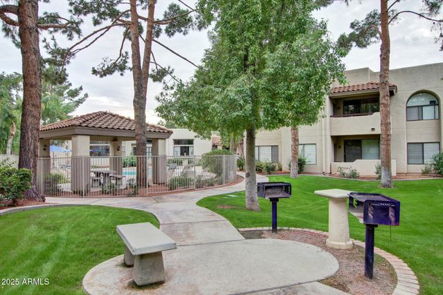750 E NORTHERN Avenue 2005, Phoenix, AZ 85020