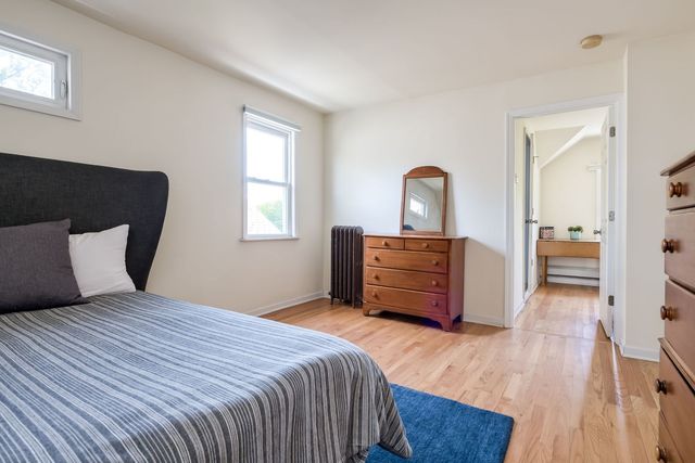 131 N Harvey Avenue, Oak Park, IL 60302