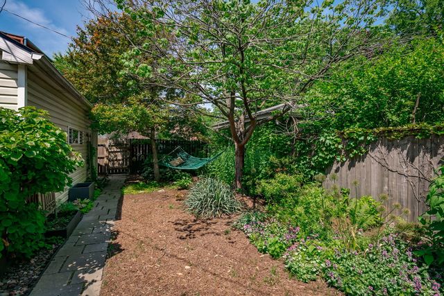 131 N Harvey Avenue, Oak Park, IL 60302