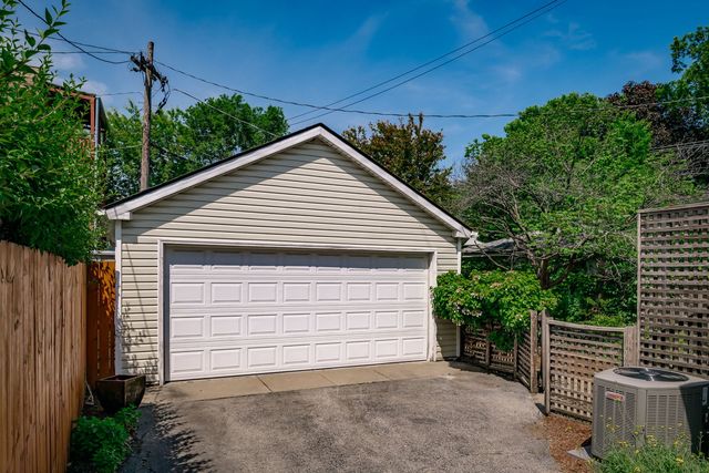 131 N Harvey Avenue, Oak Park, IL 60302