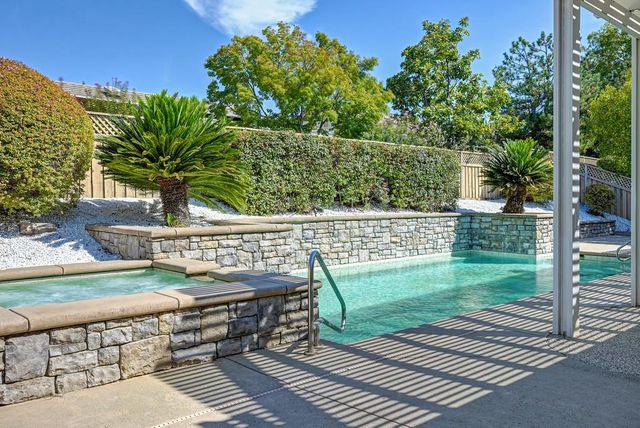1890 Creekcrest Ln, Lincoln, CA 95648