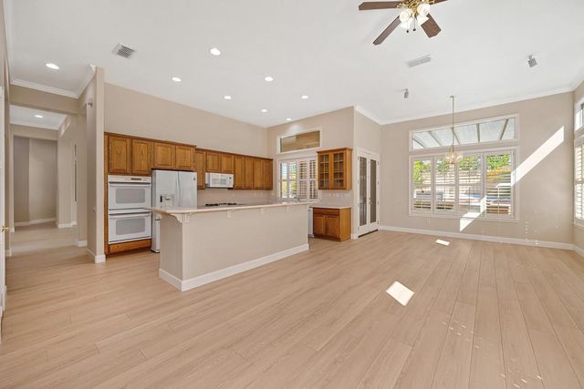 1890 Creekcrest Ln, Lincoln, CA 95648