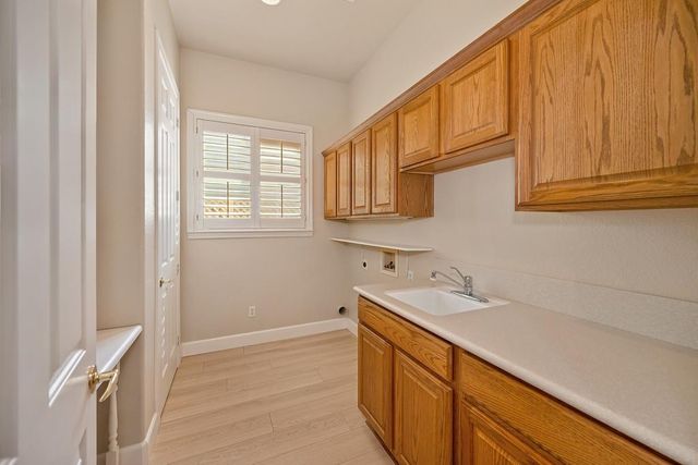 1890 Creekcrest Ln, Lincoln, CA 95648