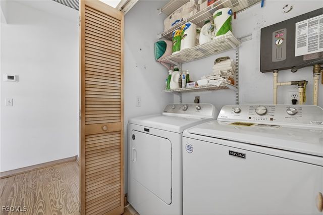 556 Sea Oats DR, Sanibel, FL 33957