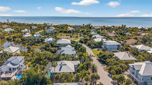 556 Sea Oats DR, Sanibel, FL 33957