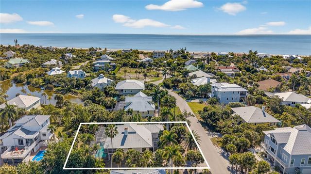 556 Sea Oats DR, Sanibel, FL 33957