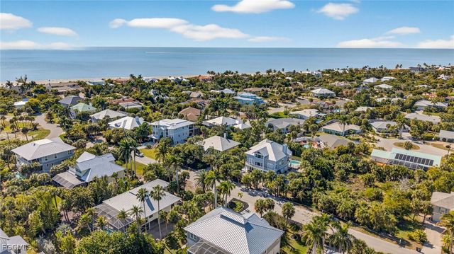 556 Sea Oats DR, Sanibel, FL 33957