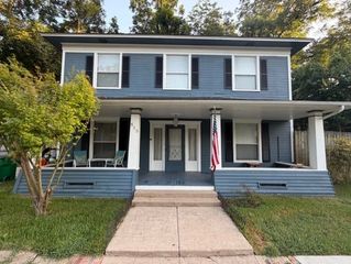 415 W Franklin Street, Waxahachie, TX 75165