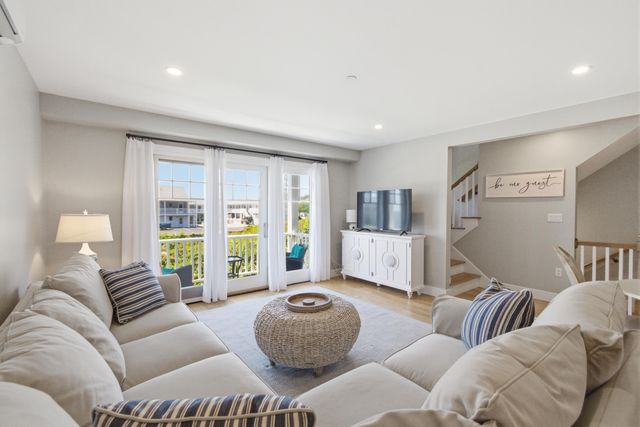 9 Chase Avenue UNIT 7, Dennis Port, MA 02639