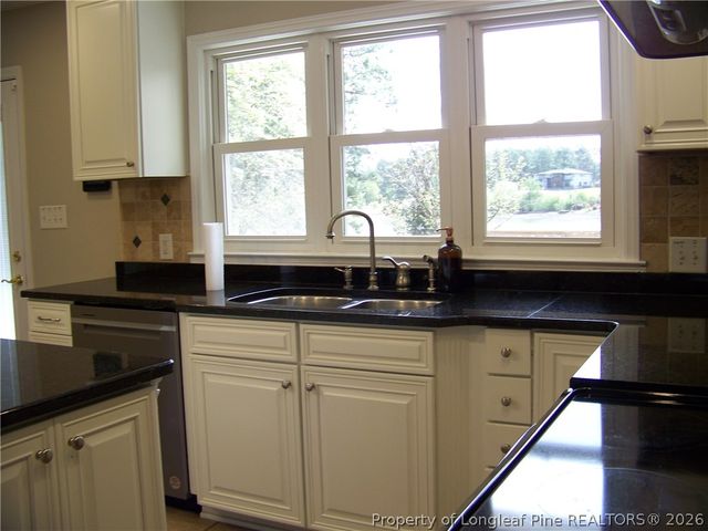 6829 TOWBRIDGE Road, Fayetteville, NC 28306