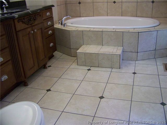6829 TOWBRIDGE Road, Fayetteville, NC 28306