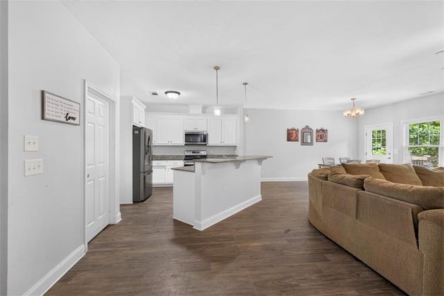 4307 Pearhaven Lane SW, Gainesville, GA 30504