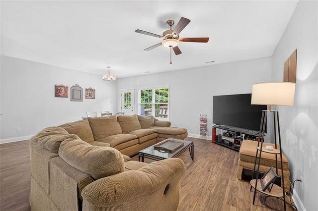 4307 Pearhaven Lane SW, Gainesville, GA 30504