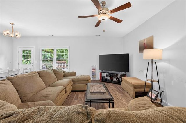 4307 Pearhaven Lane SW, Gainesville, GA 30504