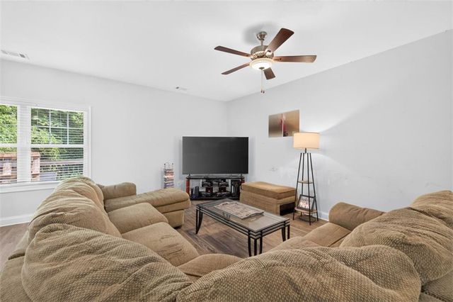 4307 Pearhaven Lane SW, Gainesville, GA 30504