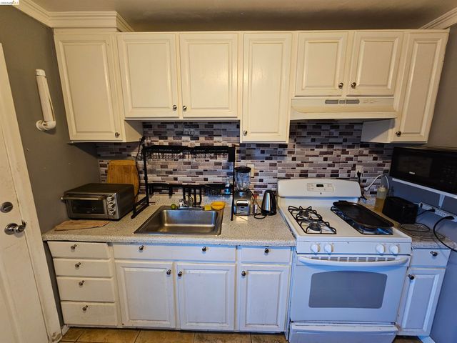 154 West Chanslor ave, Richmond, CA 94801