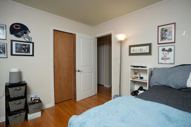 621 N Forest Avenue, Mount Prospect, IL 60056