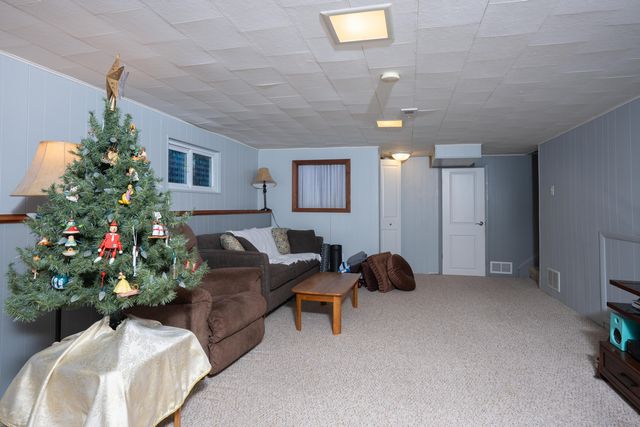 621 N Forest Avenue, Mount Prospect, IL 60056