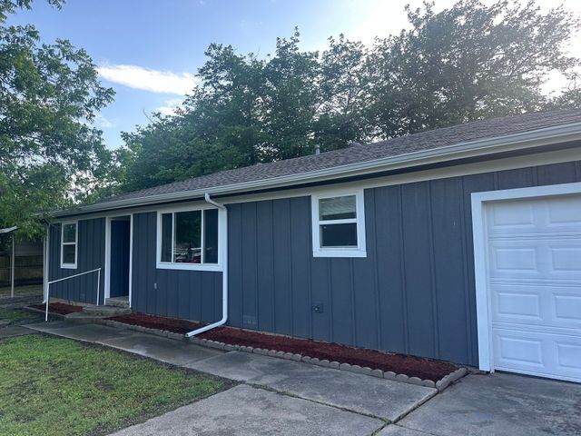 204 N Porch Street, Tioga, TX 76271
