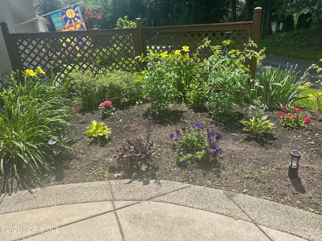 2132 The Bluffs, Toledo, OH 43615