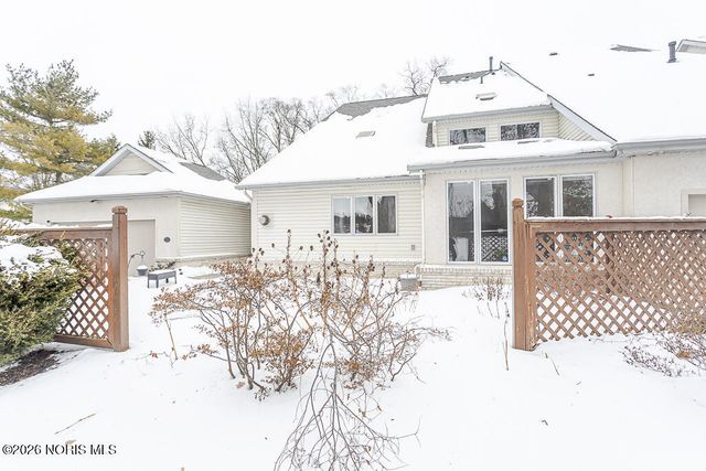 2132 The Bluffs, Toledo, OH 43615