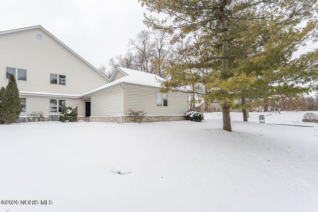 2132 The Bluffs, Toledo, OH 43615