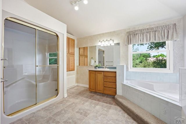 26 Altadena Dr, Pueblo, CO 81005