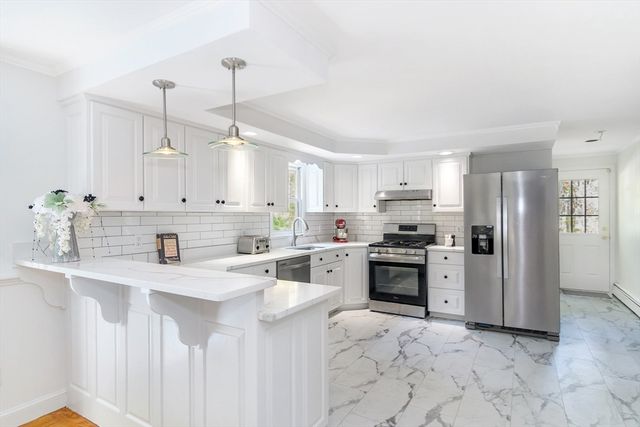191 James Cir, Mashpee, MA 02649