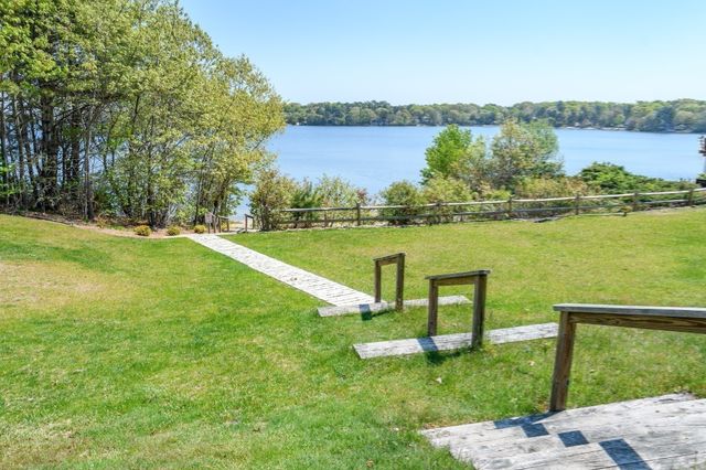 191 James Cir, Mashpee, MA 02649