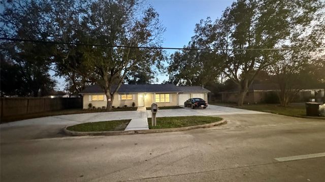 202 Massey Tompkins Road, Baytown, TX 77521