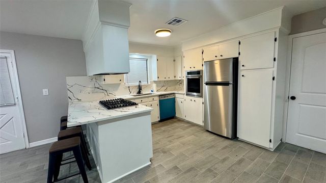 202 Massey Tompkins Road, Baytown, TX 77521