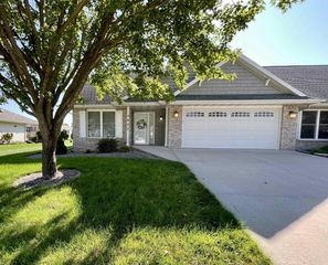 3802 Avery Lane #2, Janesville, WI 53546