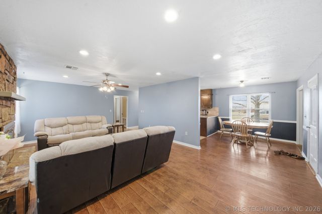 31717 S Earlene Avenue, Inola, OK 74036