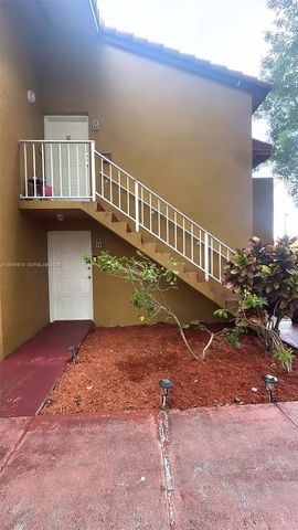 15640 SW 80th St G-104, Miami, FL 33193