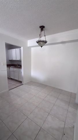 15640 SW 80th St G-104, Miami, FL 33193