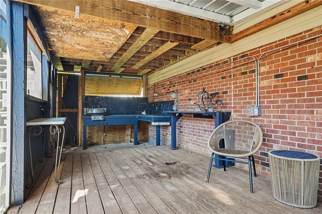 6033 Stone Bluff Drive, Clemmons, NC 27012