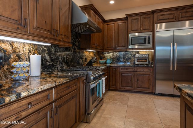7723 E Sabino Enclave Place, Tucson, AZ 85750