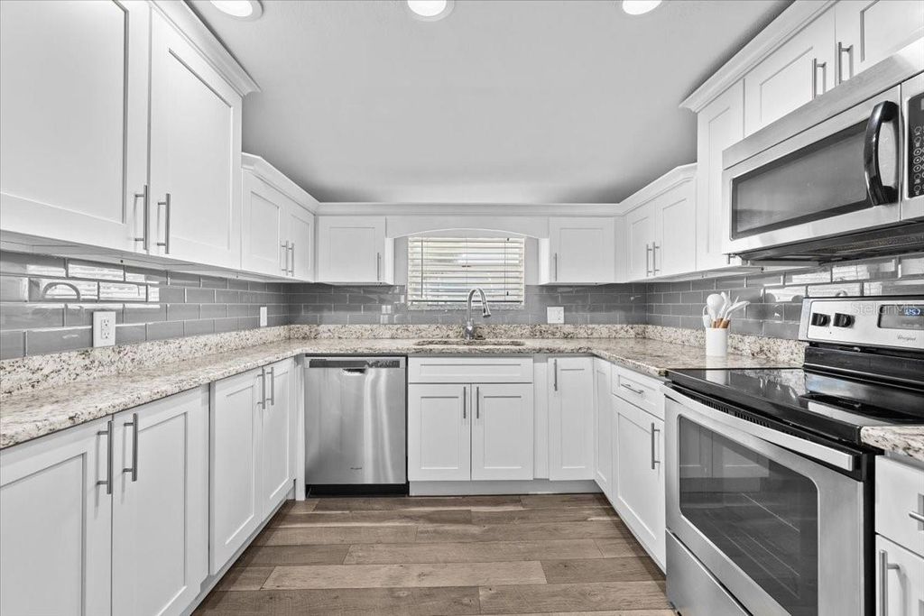 Image 8 of property listing at 7315 S MASCOTTE STREET, Tampa, FL 33616