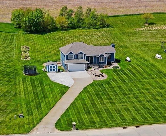 18580 TAYLOR Lane, Council Bluffs, IA 51503