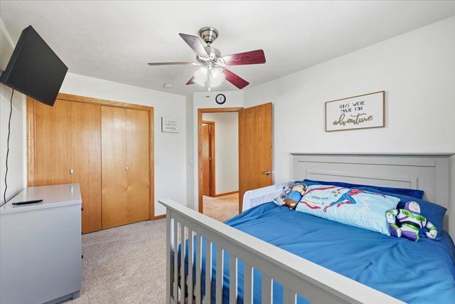 18580 TAYLOR Lane, Council Bluffs, IA 51503