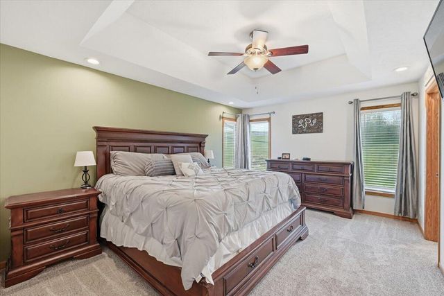 18580 TAYLOR Lane, Council Bluffs, IA 51503