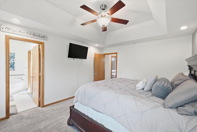 18580 TAYLOR Lane, Council Bluffs, IA 51503