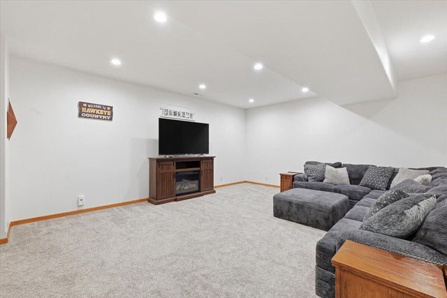 18580 TAYLOR Lane, Council Bluffs, IA 51503