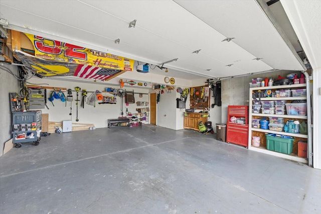 18580 TAYLOR Lane, Council Bluffs, IA 51503