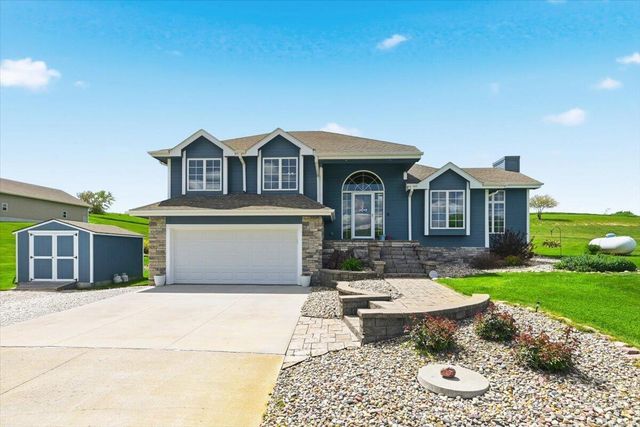 18580 TAYLOR Lane, Council Bluffs, IA 51503