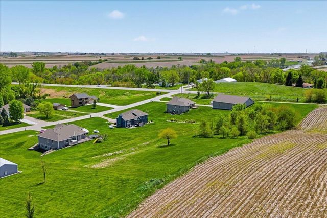 18580 TAYLOR Lane, Council Bluffs, IA 51503