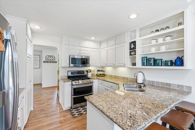 18580 TAYLOR Lane, Council Bluffs, IA 51503