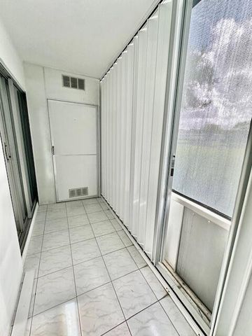 14 Fanshaw A, Boca Raton, FL 33434
