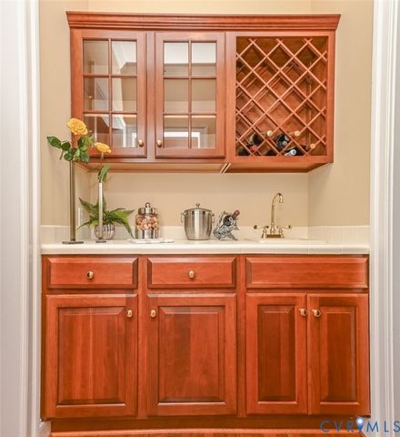10809 Leabrook Dr, Glen Allen, VA 23059