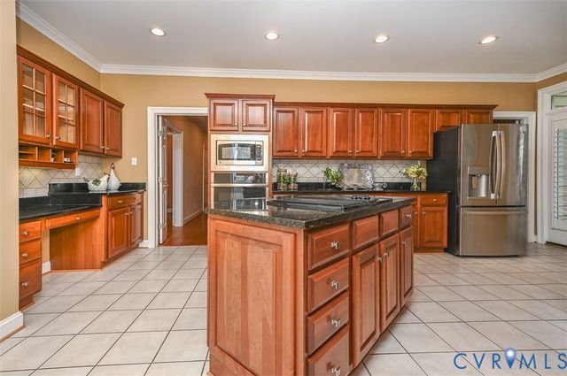 10809 Leabrook Dr, Glen Allen, VA 23059